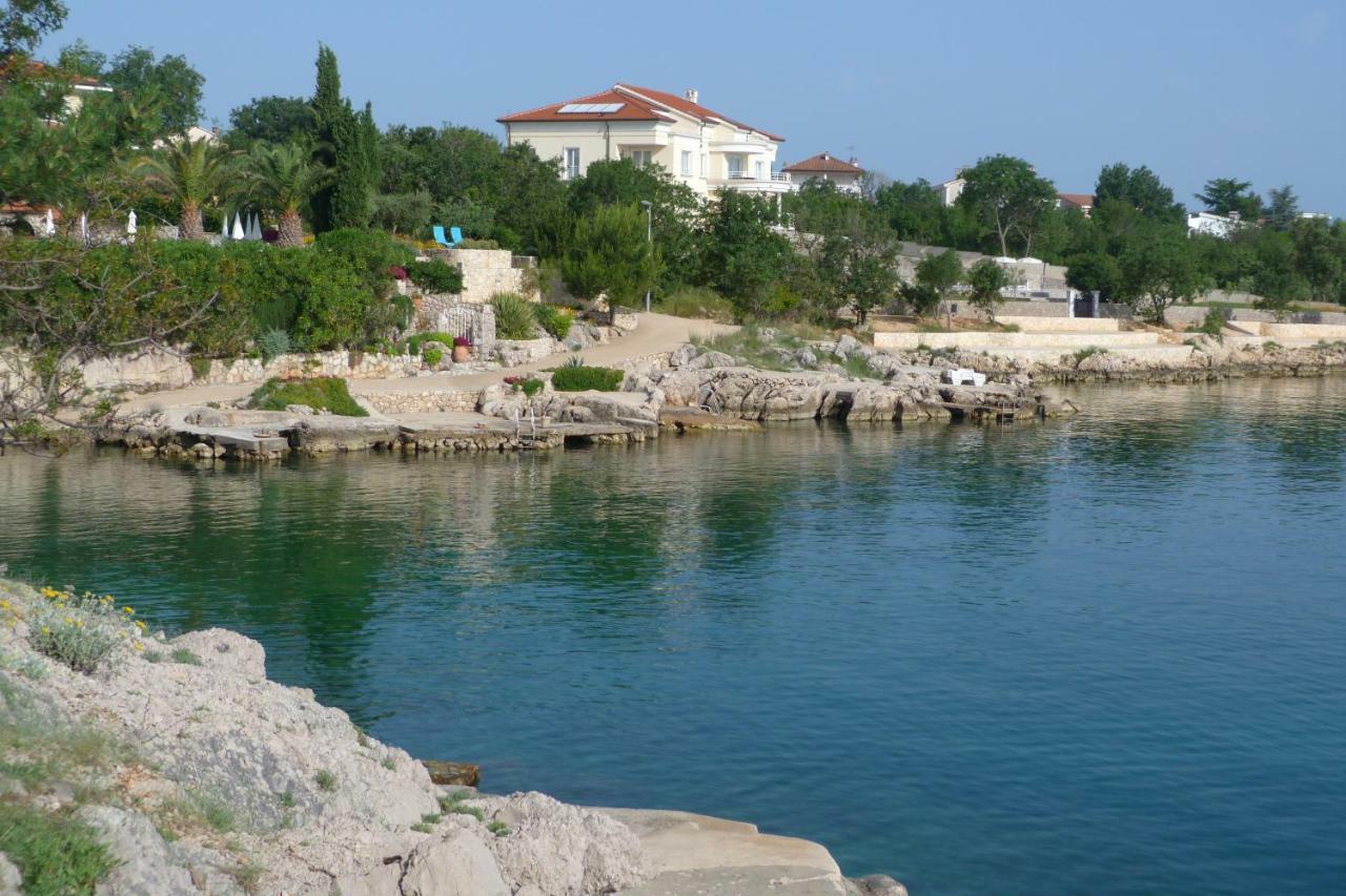 Apartments Monja & Dadi, Malinska, Вантачичи Экстерьер фото